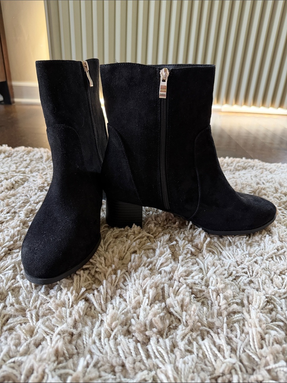 NWOT Collection Women's Black Suede Ankle Boots with Side Zip size 8 1/2
